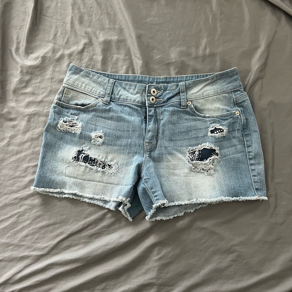 Denim Maurice shorts with paisley design 2/$20